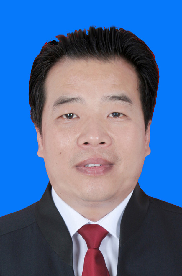 卢伟大一寸蓝底.jpg