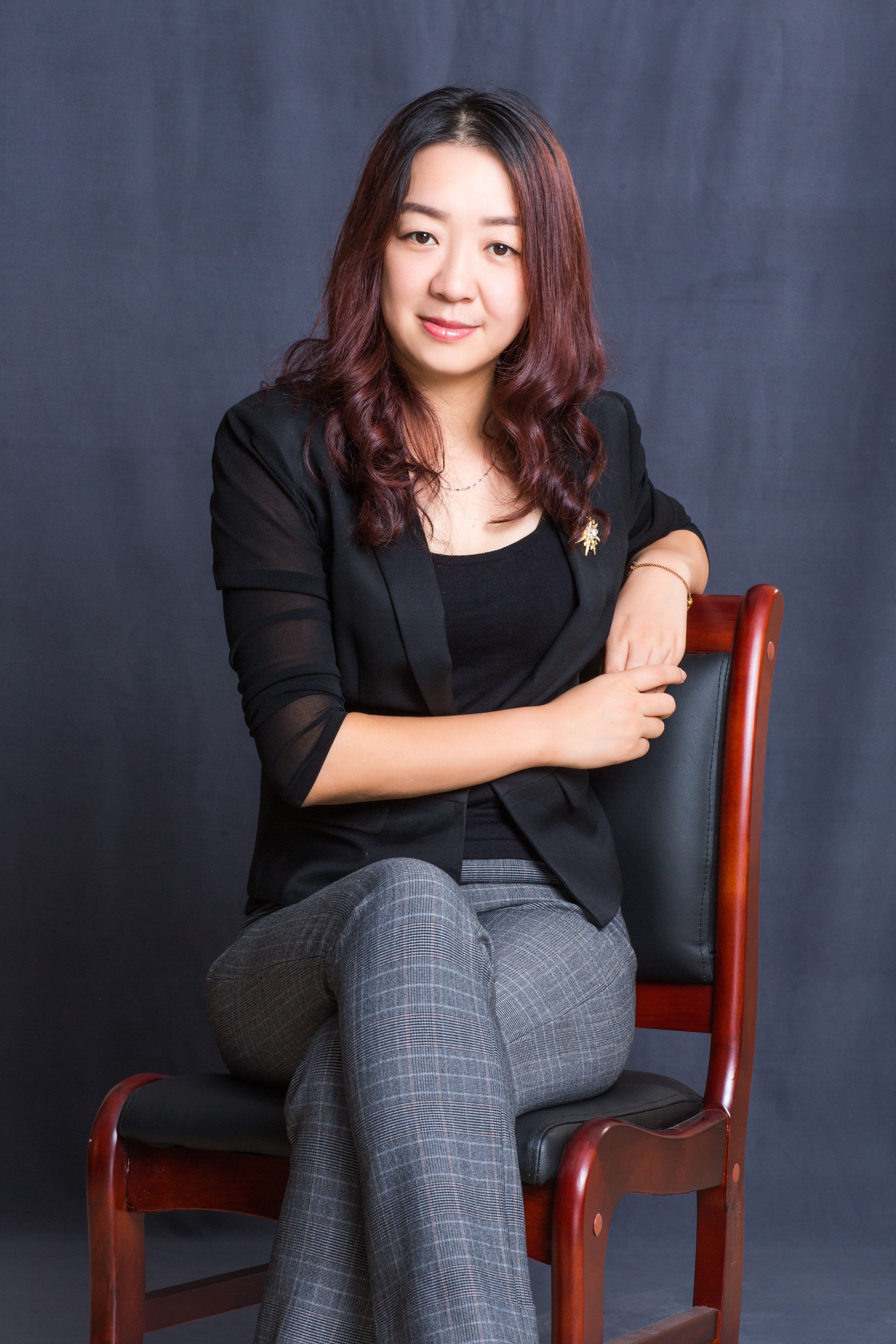 张婷婷形象照_2664.jpg